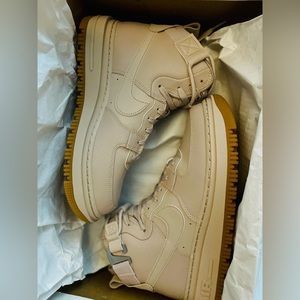 NIKE: Air Force 1 High Utility 2.0 Fossil Stone Women's Size 8.5